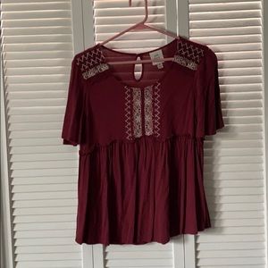 Short sleeve top with crochet detail